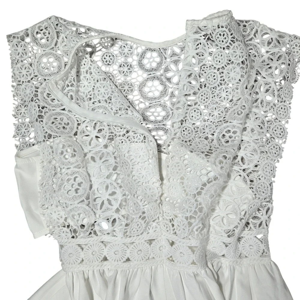 Area Stars White Lace Trim Dress Medium NWT Crochet Boho Coquette Mini‎
